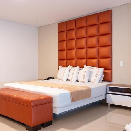 Infinity Hotel ميديلين المظهر الخارجي الصورة