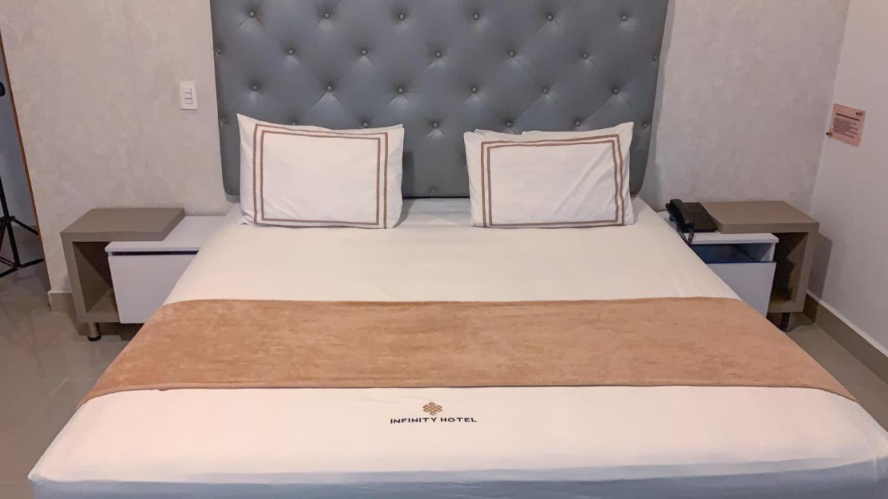 Infinity Hotel ميديلين المظهر الخارجي الصورة