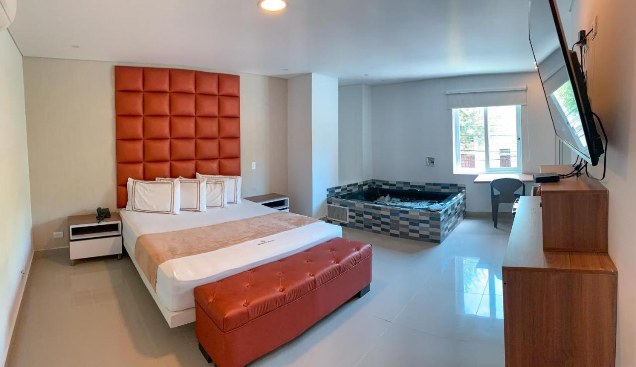 Infinity Hotel ميديلين المظهر الخارجي الصورة