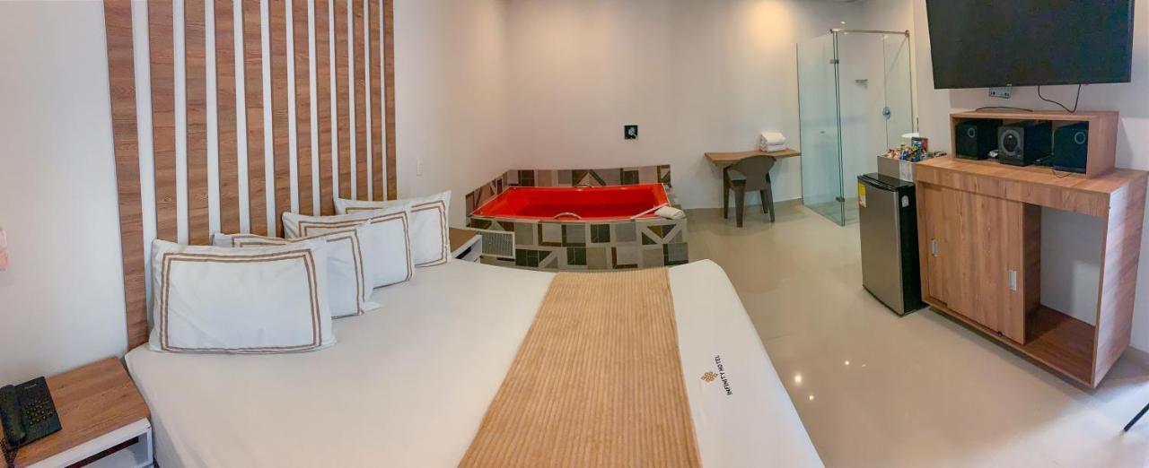Infinity Hotel ميديلين المظهر الخارجي الصورة