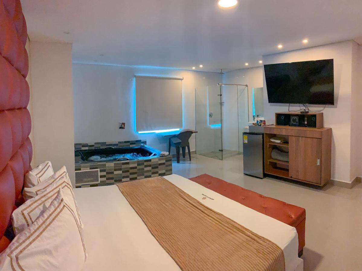 Infinity Hotel ميديلين المظهر الخارجي الصورة