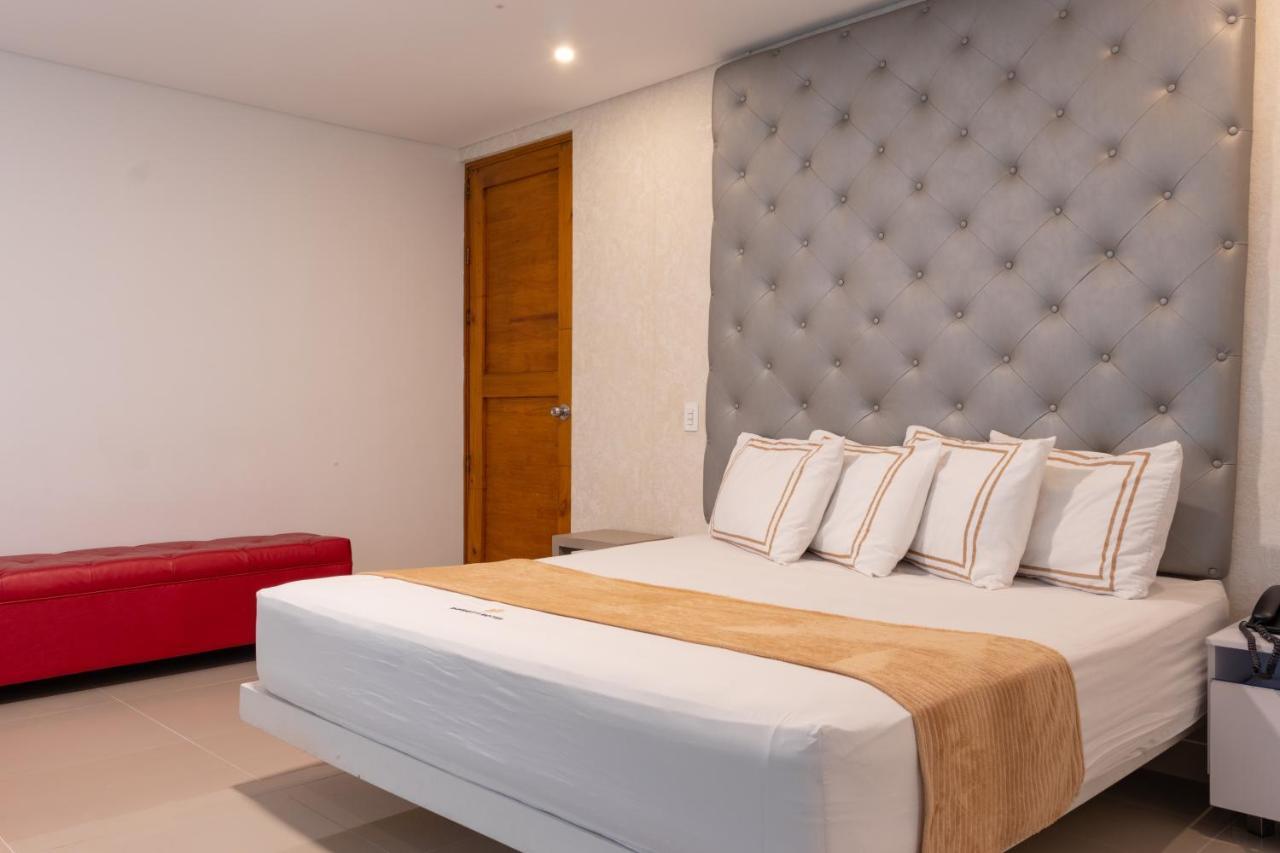 Infinity Hotel ميديلين المظهر الخارجي الصورة