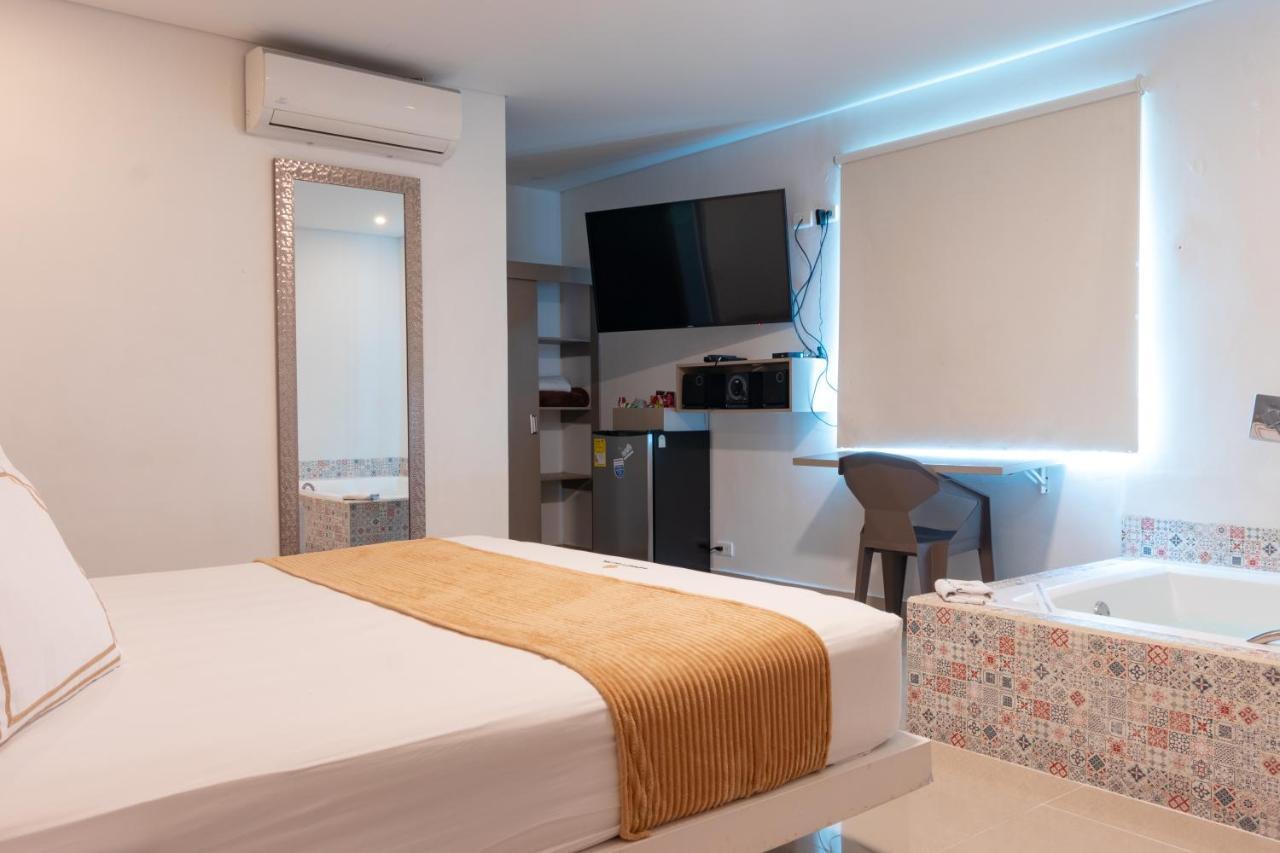 Infinity Hotel ميديلين المظهر الخارجي الصورة