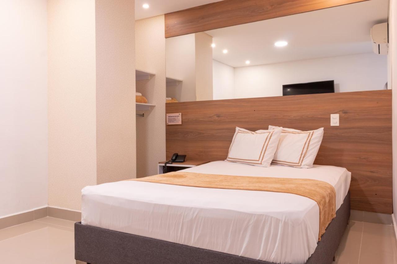 Infinity Hotel ميديلين المظهر الخارجي الصورة