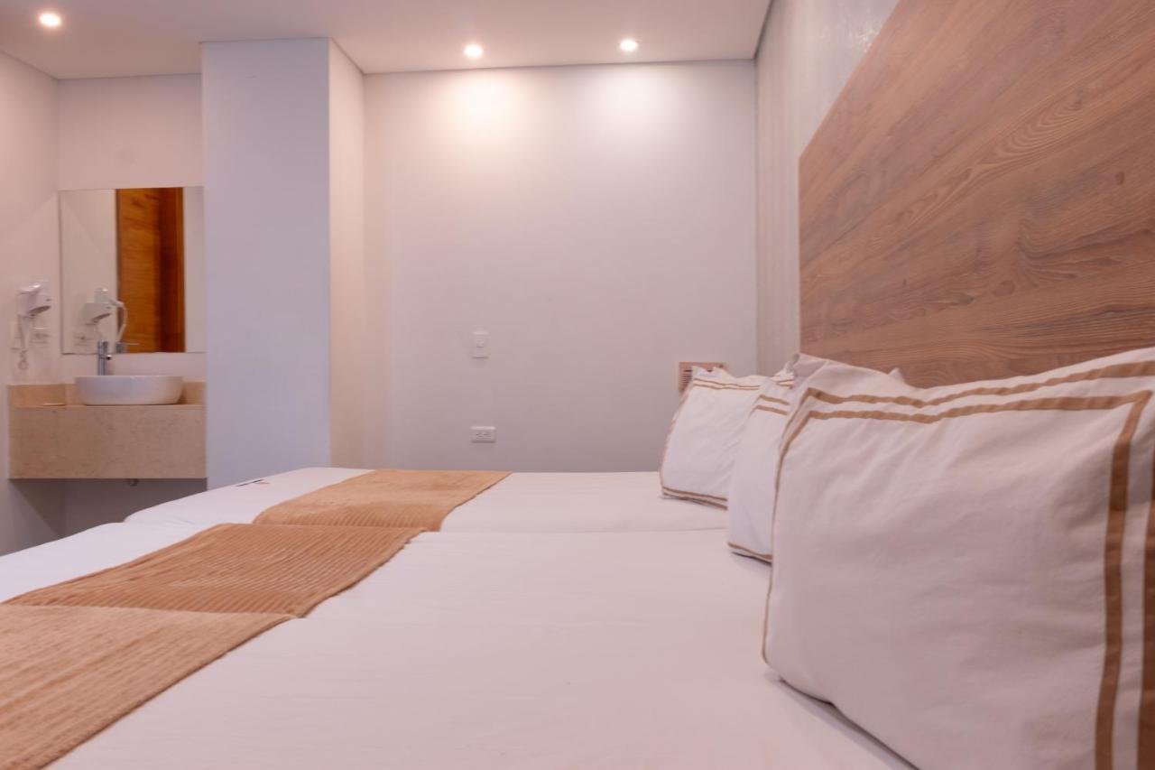 Infinity Hotel ميديلين المظهر الخارجي الصورة