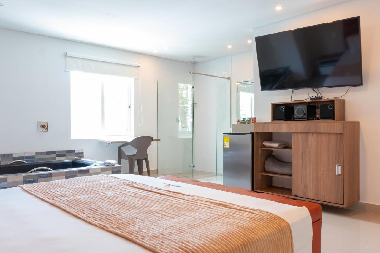 Infinity Hotel ميديلين المظهر الخارجي الصورة