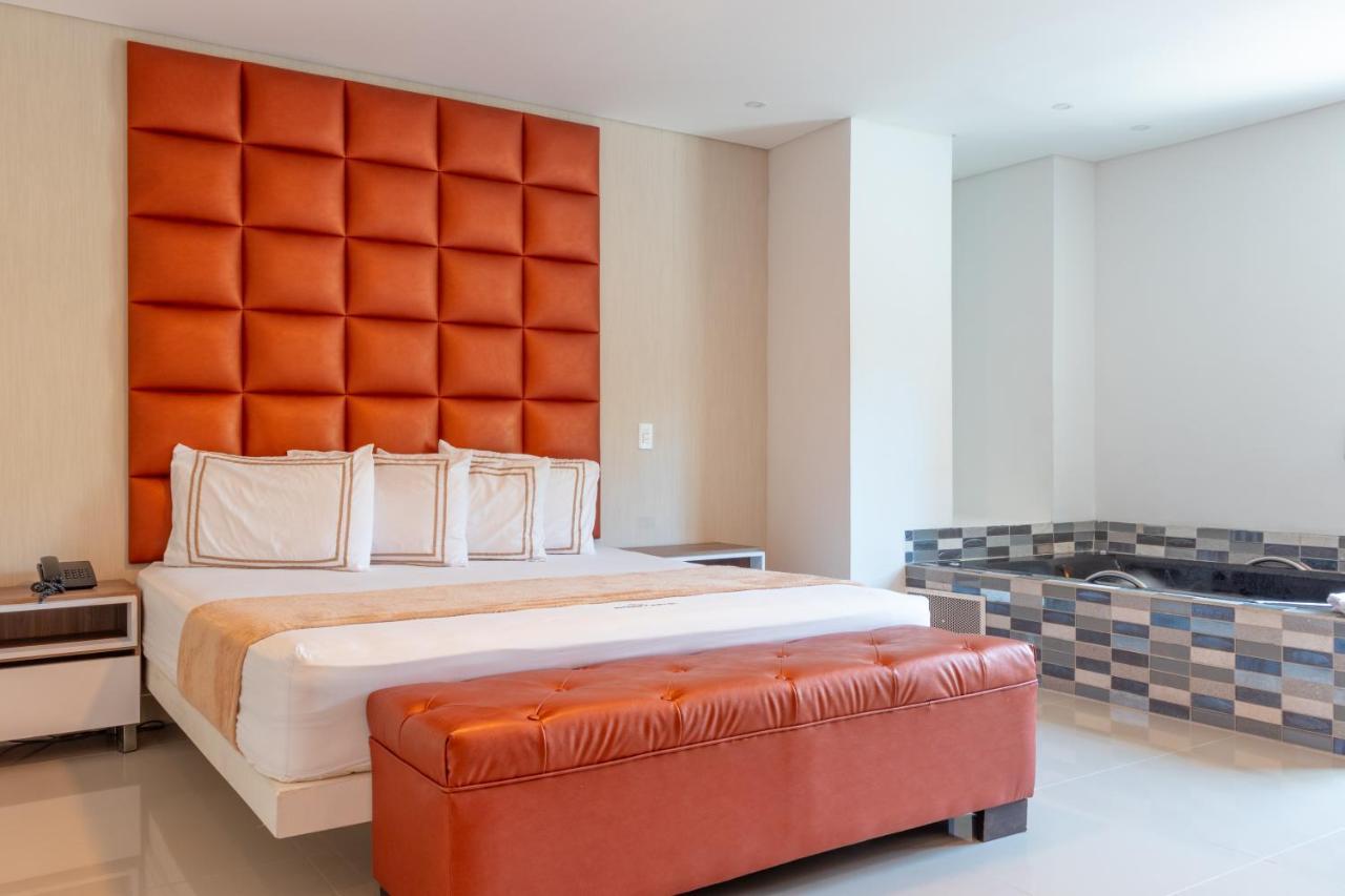 Infinity Hotel ميديلين المظهر الخارجي الصورة