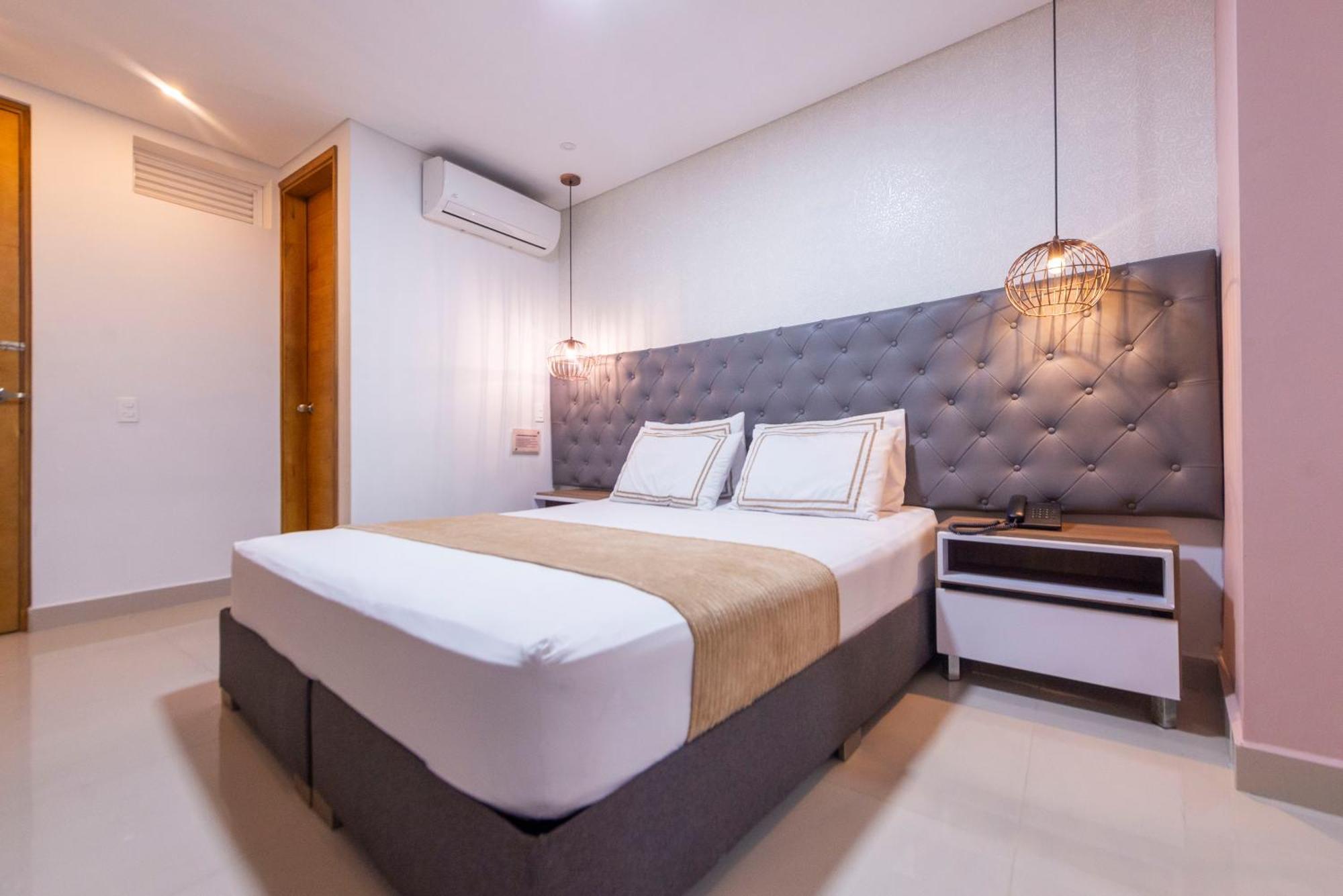 Infinity Hotel ميديلين المظهر الخارجي الصورة