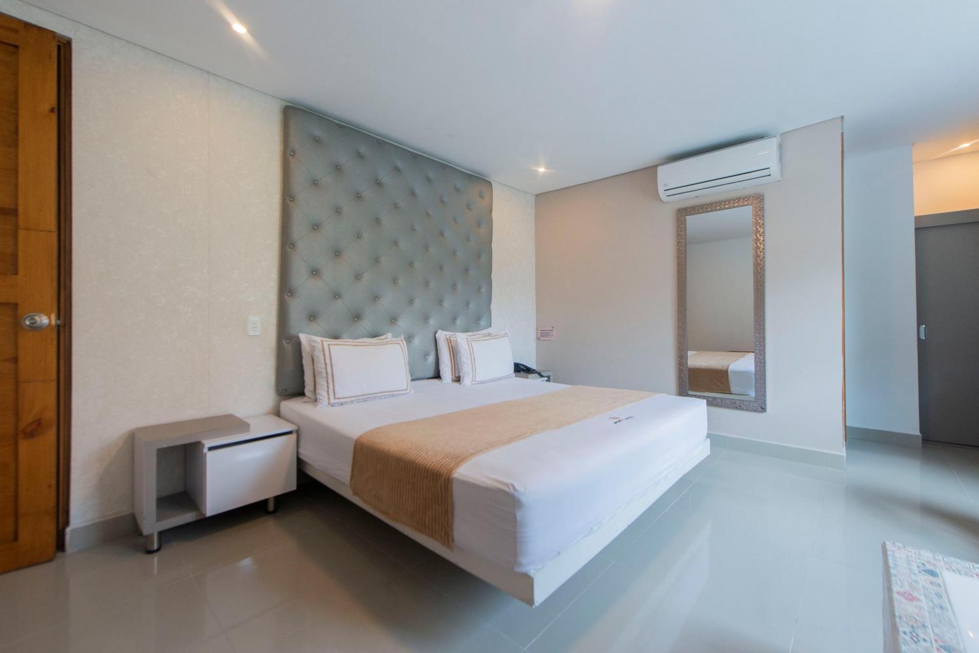 Infinity Hotel ميديلين المظهر الخارجي الصورة