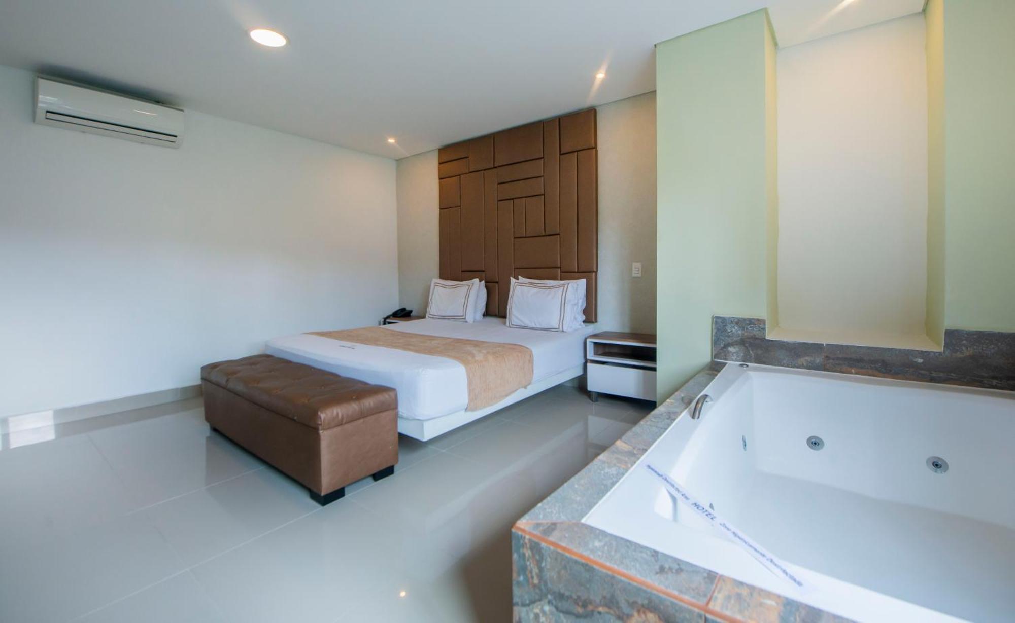 Infinity Hotel ميديلين المظهر الخارجي الصورة