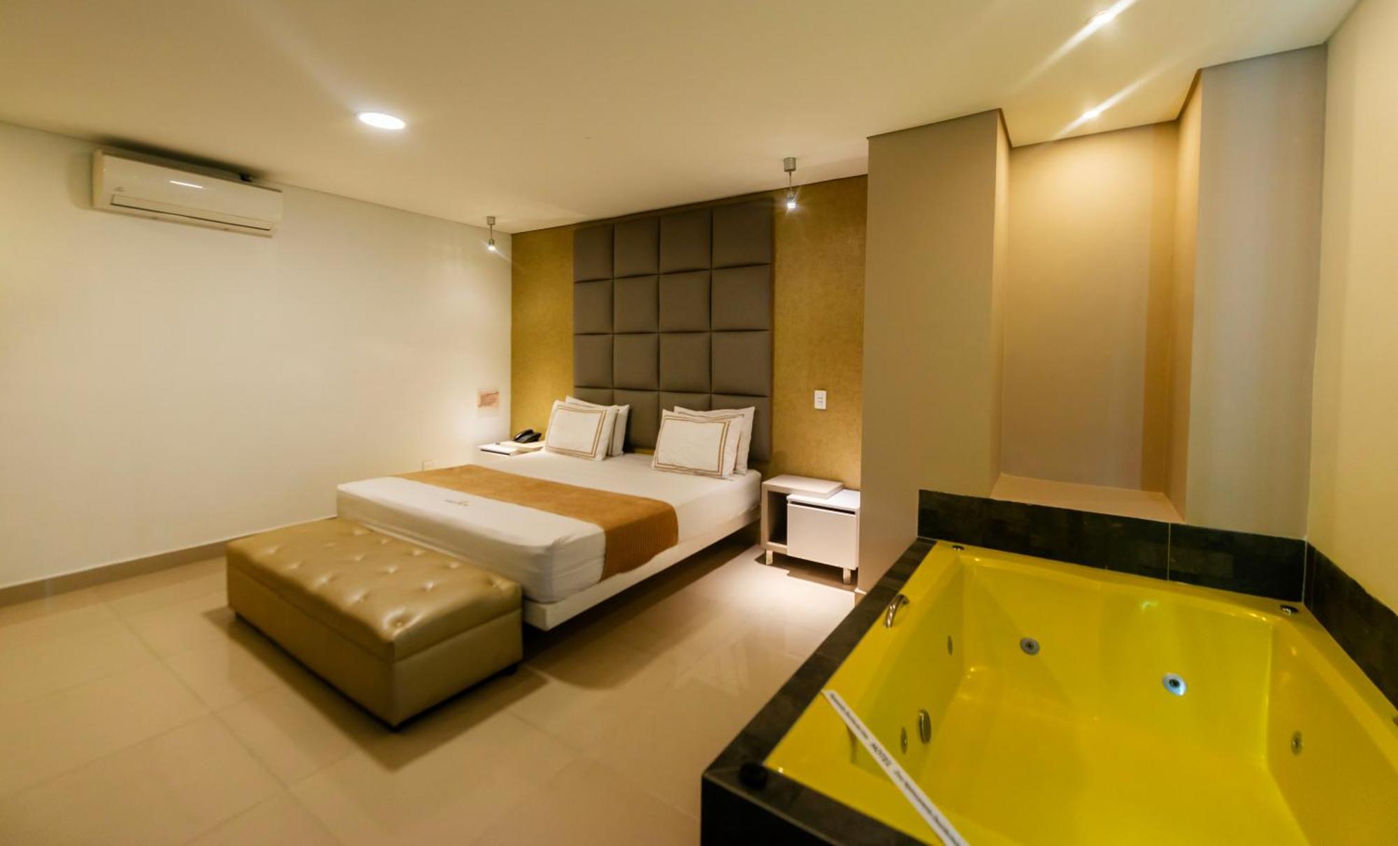Infinity Hotel ميديلين المظهر الخارجي الصورة